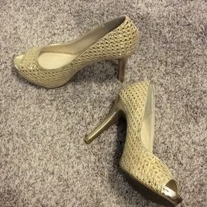 Gold peeptoe pumps